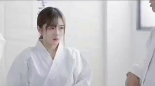 冬季流行性感冒⭕❌❌女t恤短袖低领性感